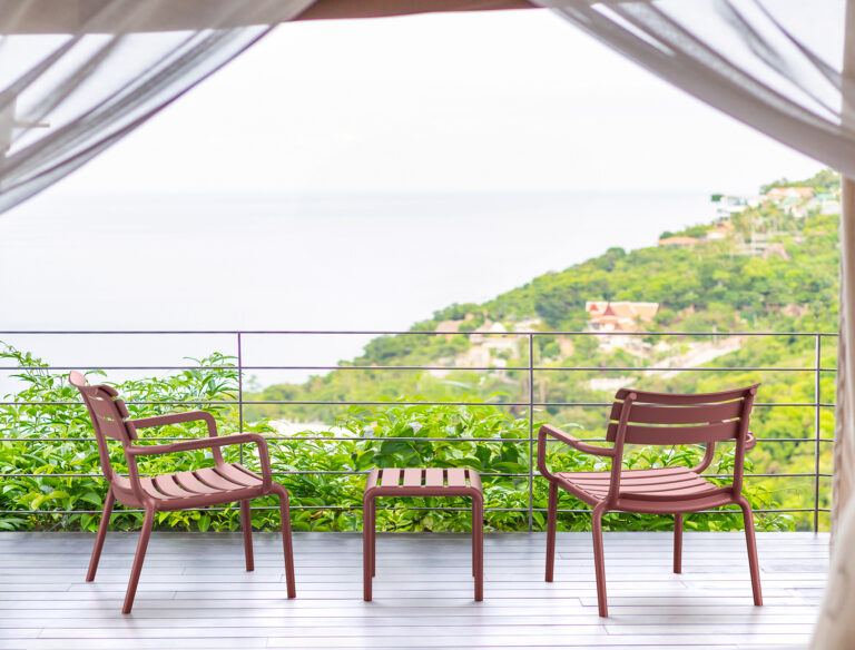 Read more about the article Discovering the Vast World of Patio Furniture